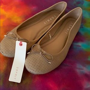 Tan Esprit flats